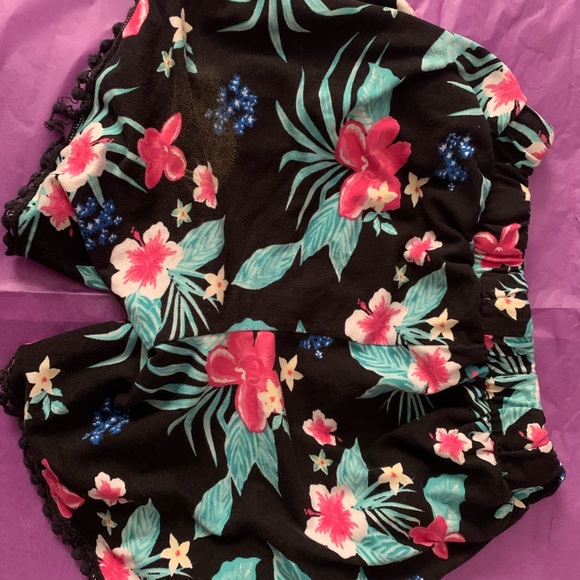 Nice - Picture 2 of 3